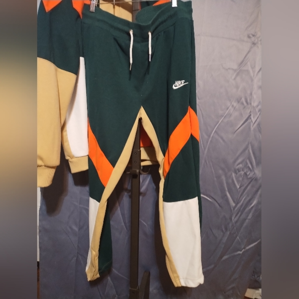 Nike Men's Colorblock Track Pants - Picture 5 of 9